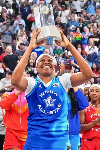 Emotional night for WNBA All-Star MVP